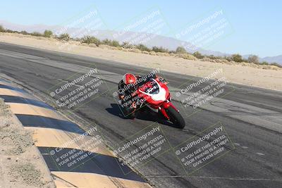 media/Dec-01-2025-Moto Forza (Mon) [[2daa91e15f]]/2-Intermediate Group/Session 4 (Turn 10 Inside)/